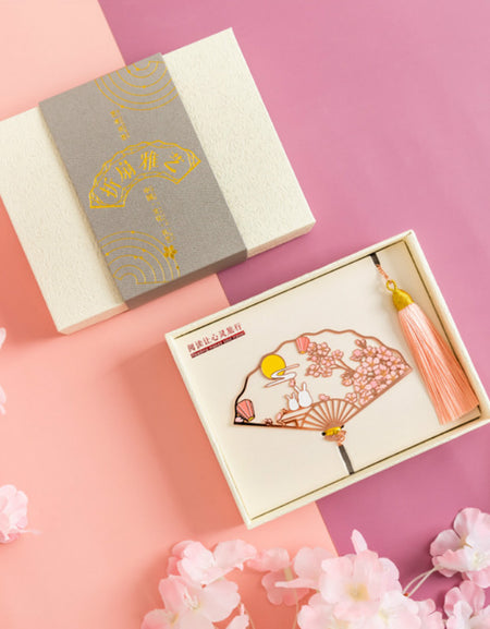 Creative Fashion Hollow Literary Art Folding Fan Bookmark