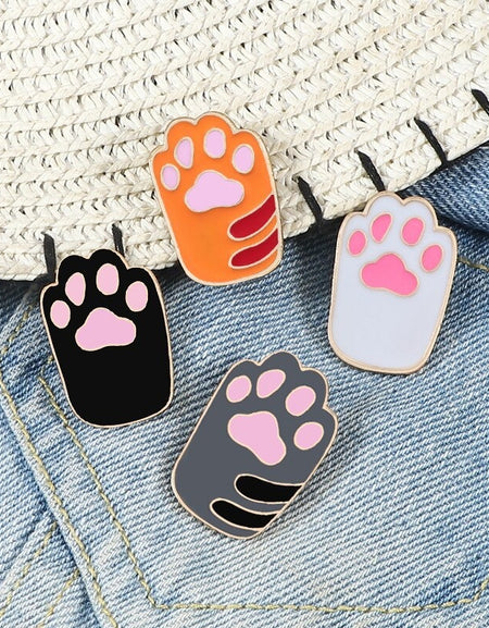 Kawaii Cat Claw Pin