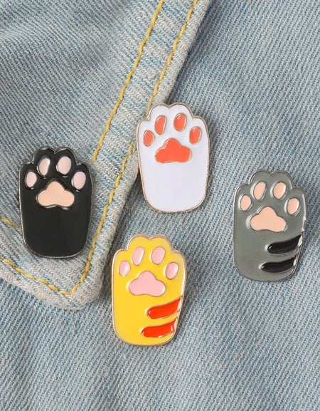Kawaii Cat Claw Pin